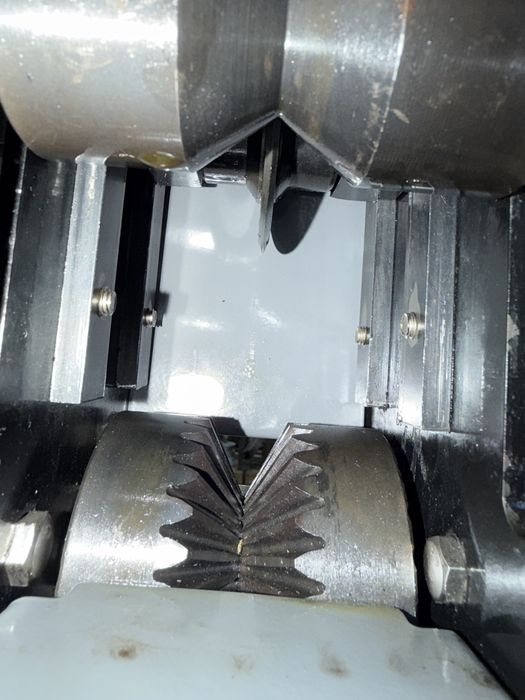 Машина за белене на кабели ф90мм/електрическа белачка