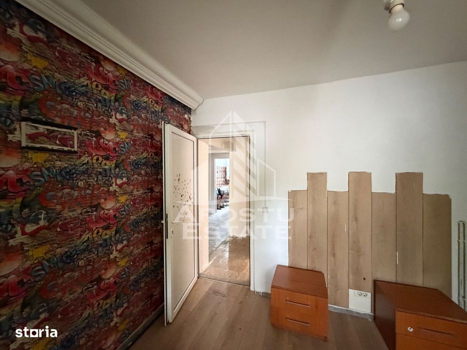 Apartament 3 camere decomandat et.P acces din strada Lipovei Timișoara