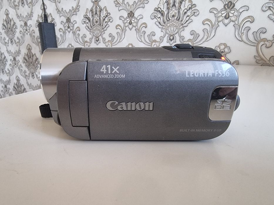 Цифровая видеокамера Canon legria fs36