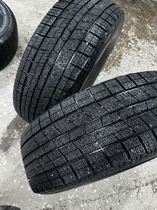 Шины зимние, липучка