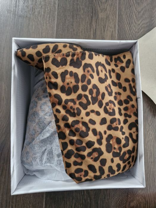 Cizme animal print noi de vanzare