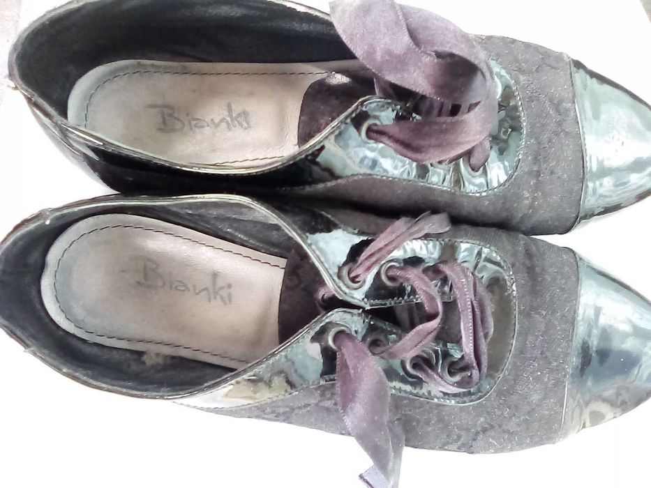 Продавам  дамски обувки черни, размер 38