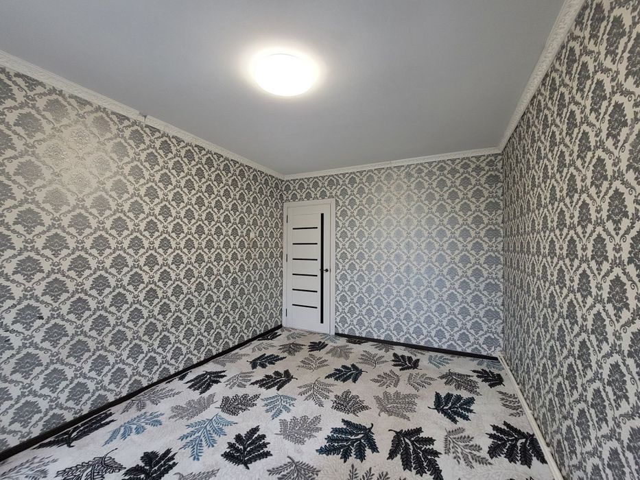 Фрунза масивда 3 хонали квартира сотилади