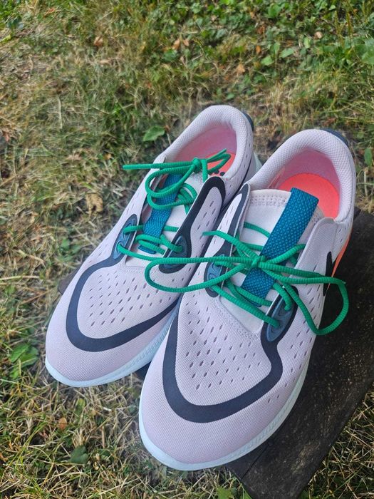 Nike маратонки  размер 40.5