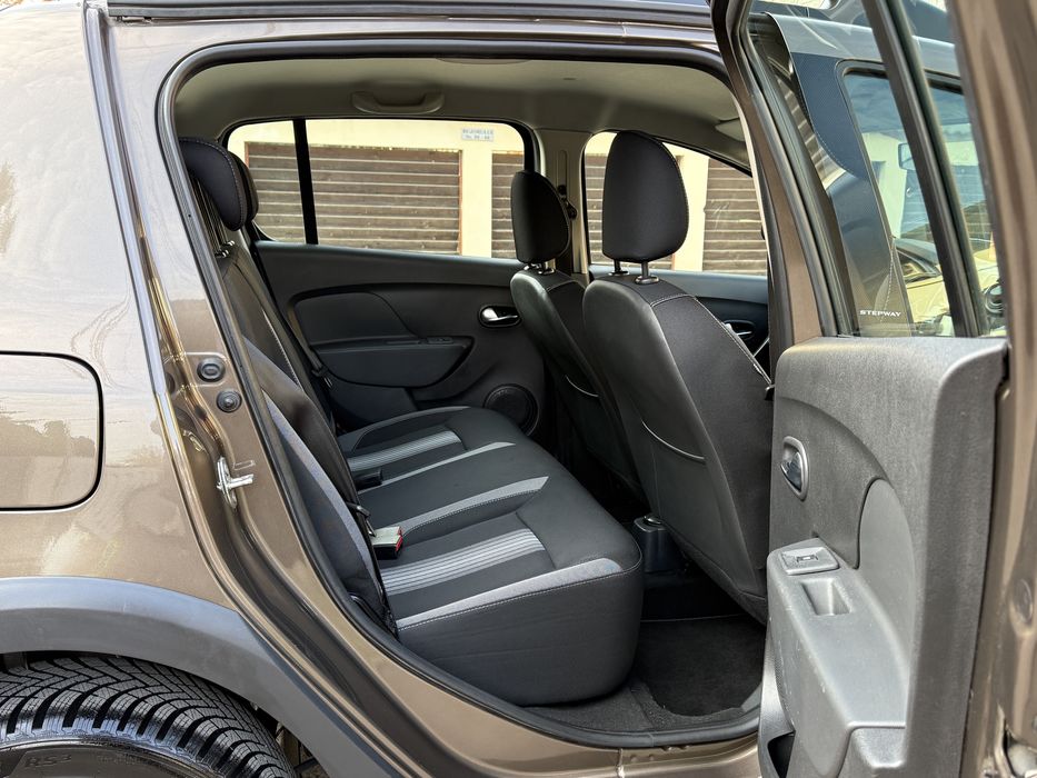 Dacia Sandero Stepway Black&White 0.9 TCe+ GPL 90cp