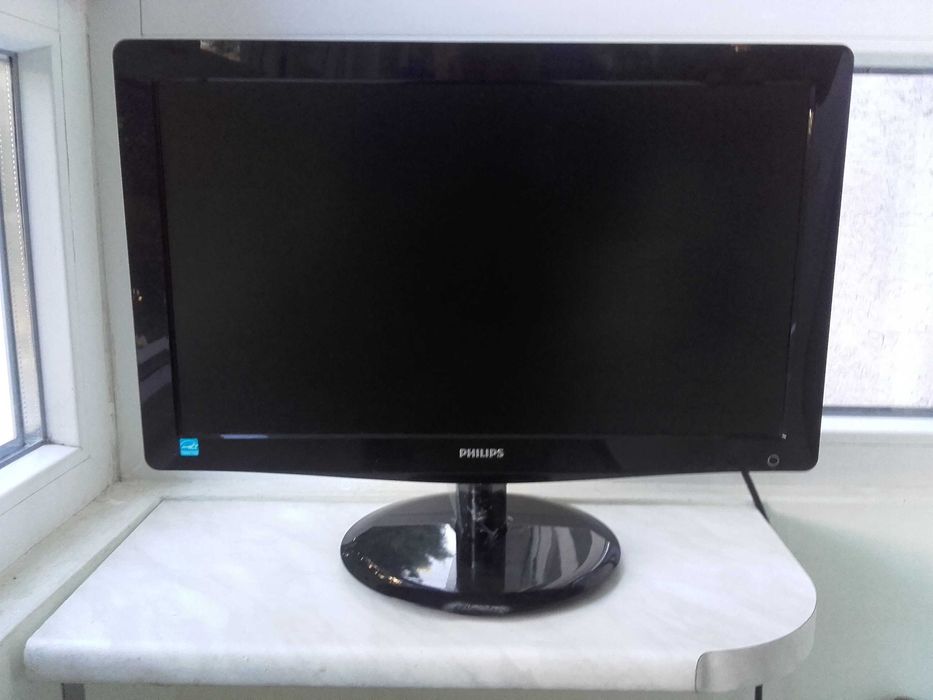Монитор Philips 196V3LSB - 18 инча