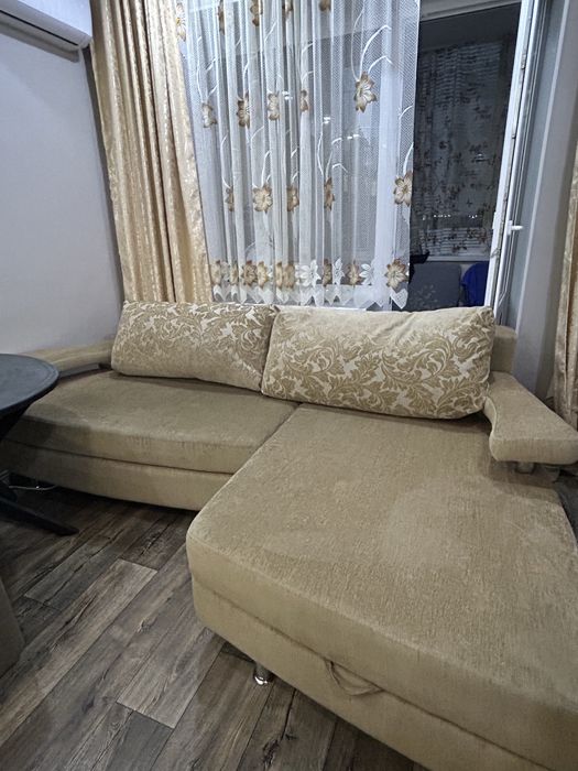 Продам диван угловой