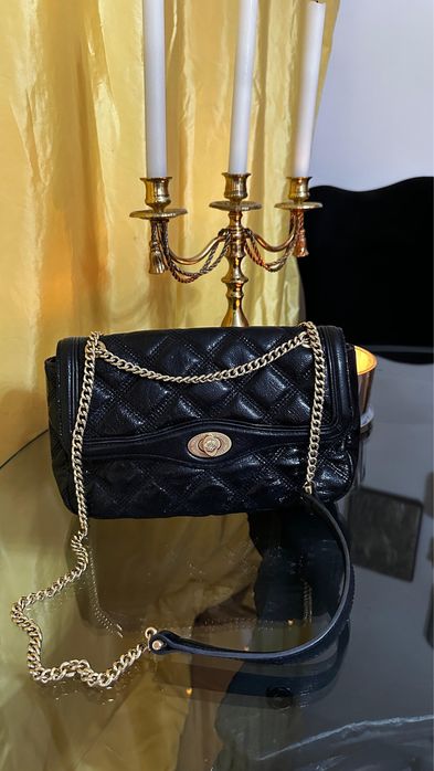 Genata guess neagra