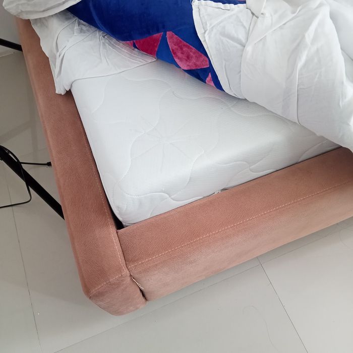Кровать продам продам
