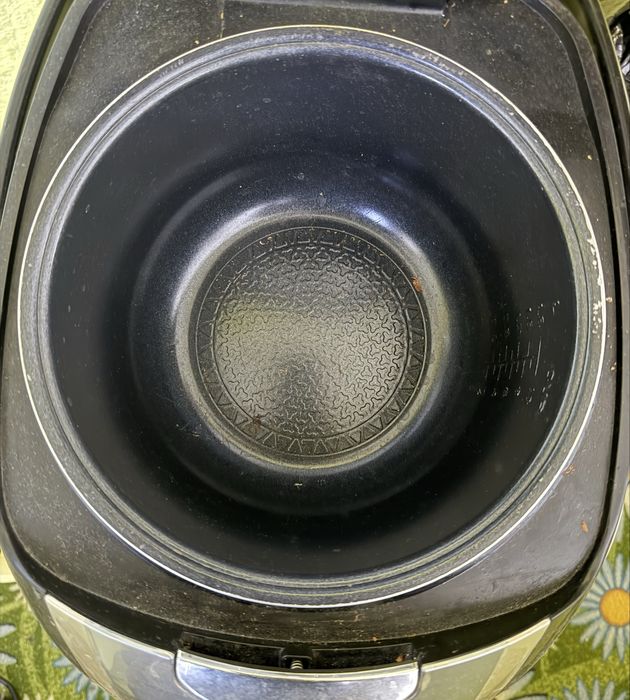 Продам мультиварку.