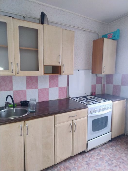 Сдам 1 комн. район Атлантида, мебель, маш. автомат