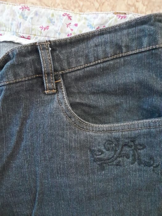 Продам джинсы темно-серые