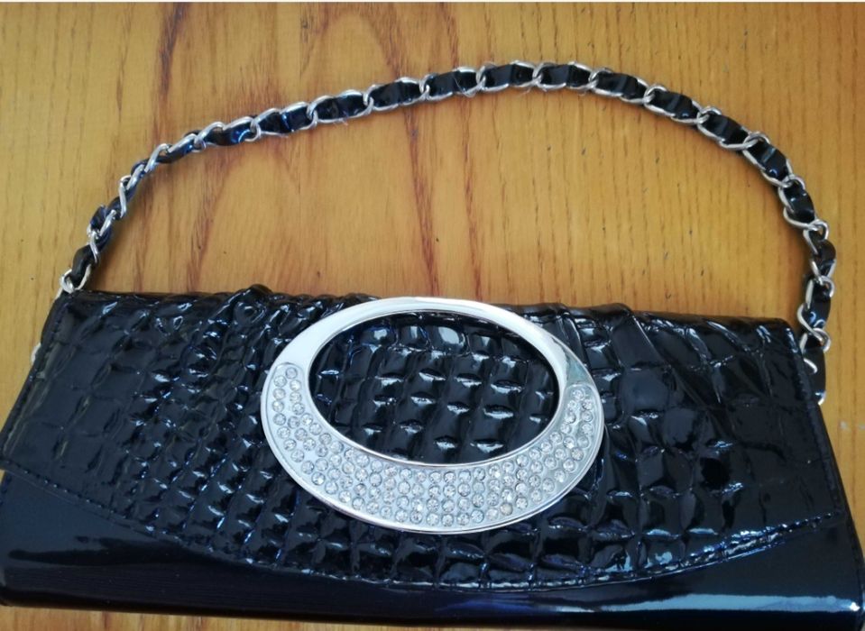 Продам клатч черный