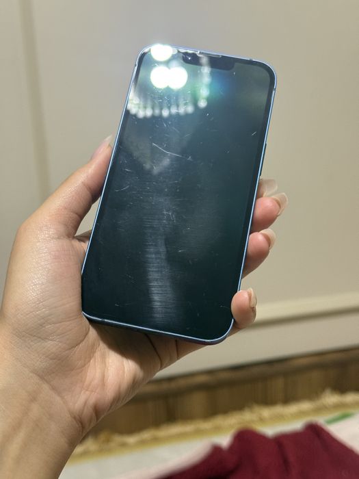 Iphone 13 белый и синий