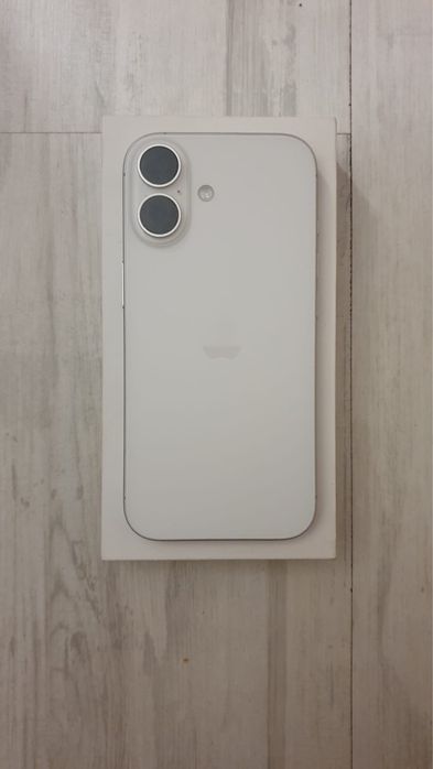 telefon iphone 17 white