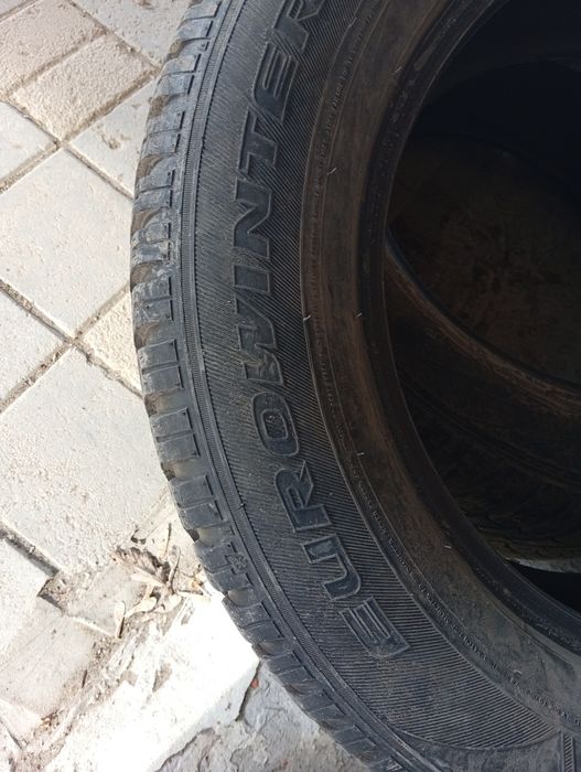 Продам 2 покрышки