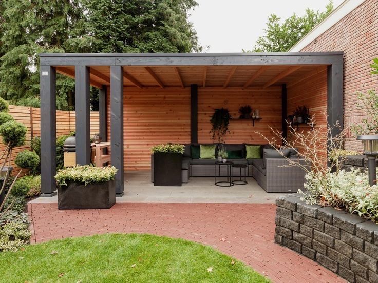 Vand foisoare sau pergole din lemn