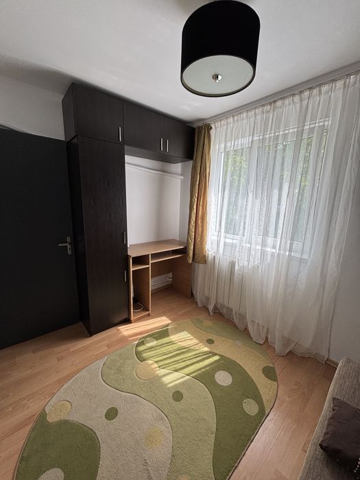 Inchiriez apartament 2 camere decomandat cu centrala proprie