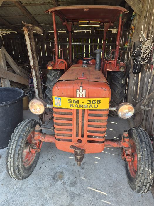 Vand tractor cu cositoare laterala