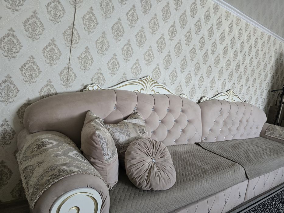 Срочно продается уголок