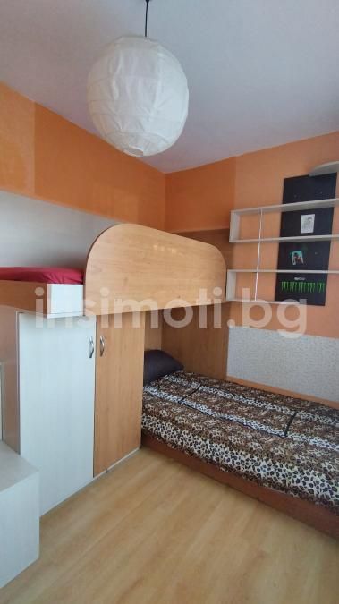 Под наем тристаен, €600, 66кв.м. в Люлин - Център