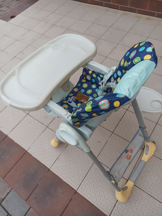 Продам столик для кормления.