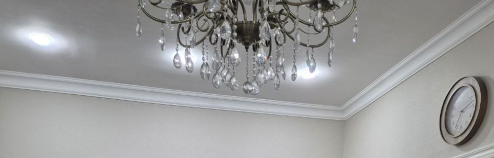 Люстра большая нарядная