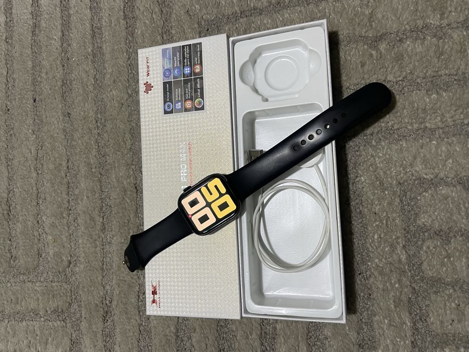 Hk 11 pro max watch  sotiladi