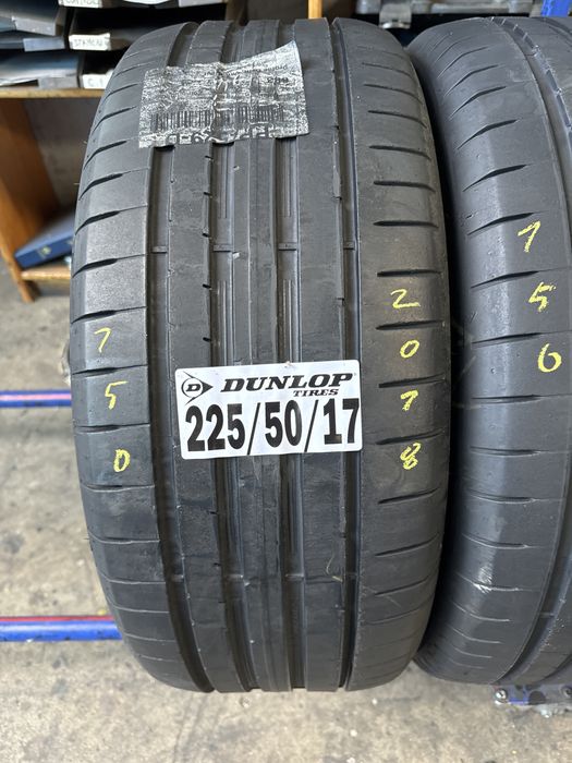 225/50/17 Dunlop