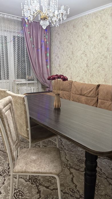 продаю стол, стулья отдельно