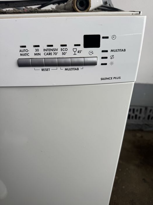 Masina de spalat vase AEG Favorit