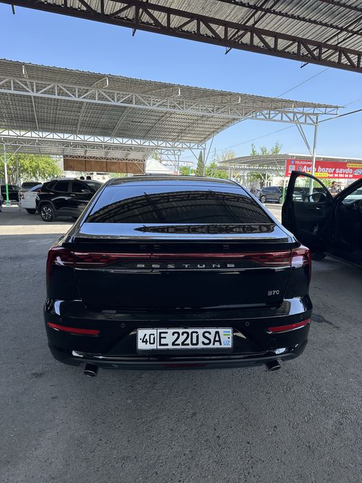 Bestune B70 2024 yil darkblue rangda