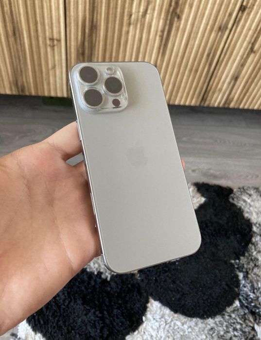 Iohone 16 pro max fara uzura