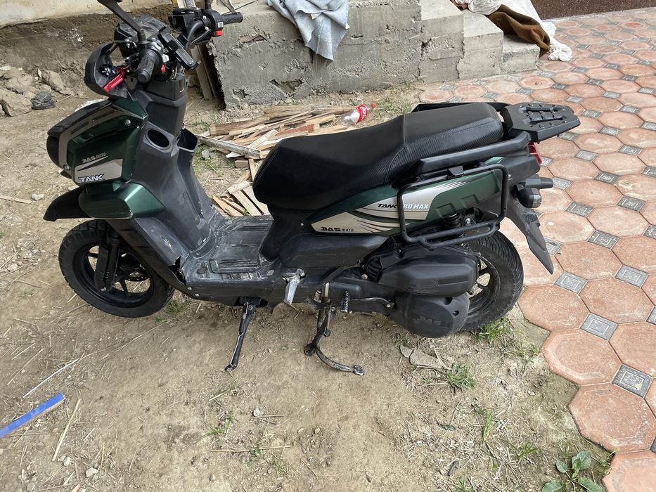 skuter tank xolati yaxshi aybi 1 2 petnolari bor