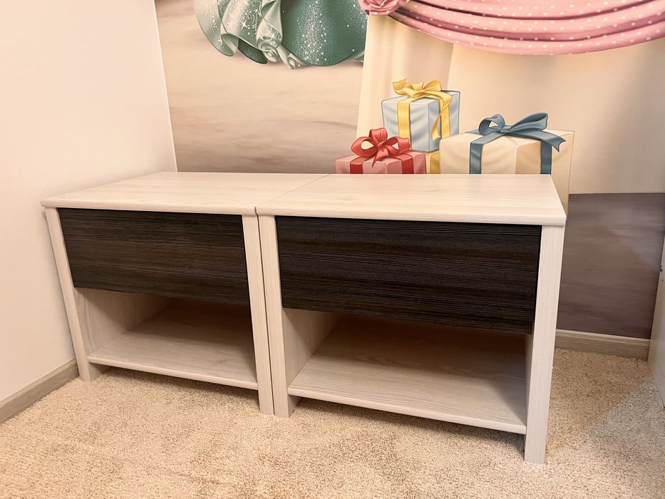 Set noptiere noptiera comoda culoare stejar alb si wenge