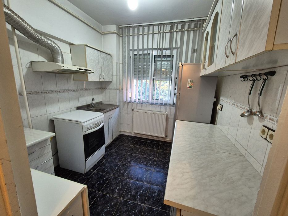 Vand apartament 2 camere central