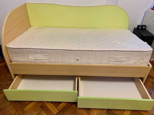 Pat dimensiune 160x80cm cu saltea inclusa
