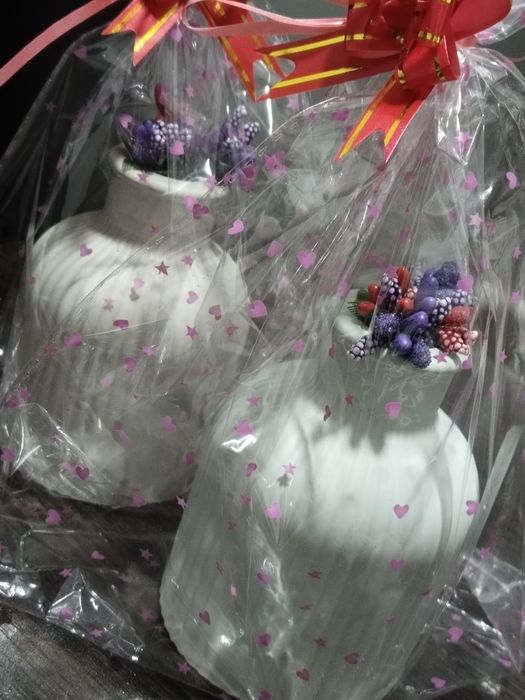 Продам вазы на подарок