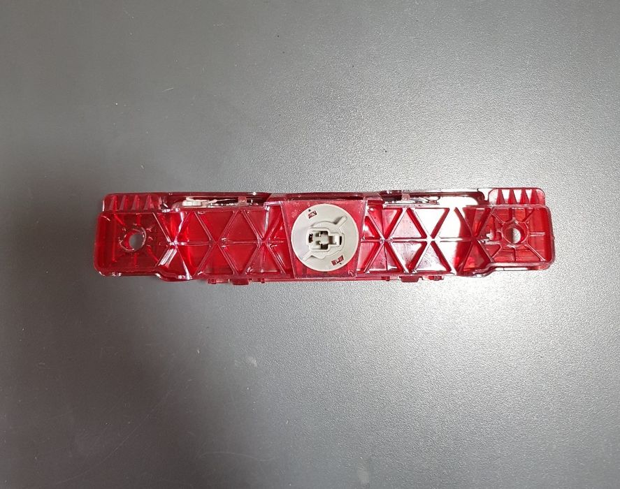 Трета стоп лампа за Mazda 626 (2001) 286-61825