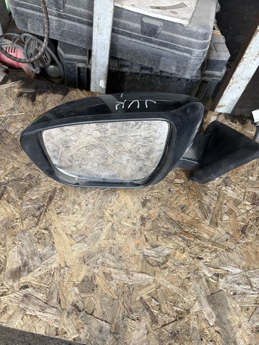 Огледало ляво за Nissan Juke 2017год.