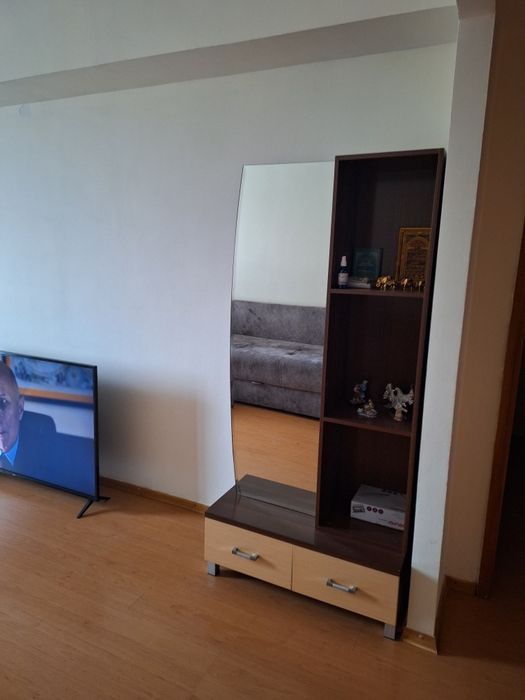 Продам трюмо б/у в отл состоянии