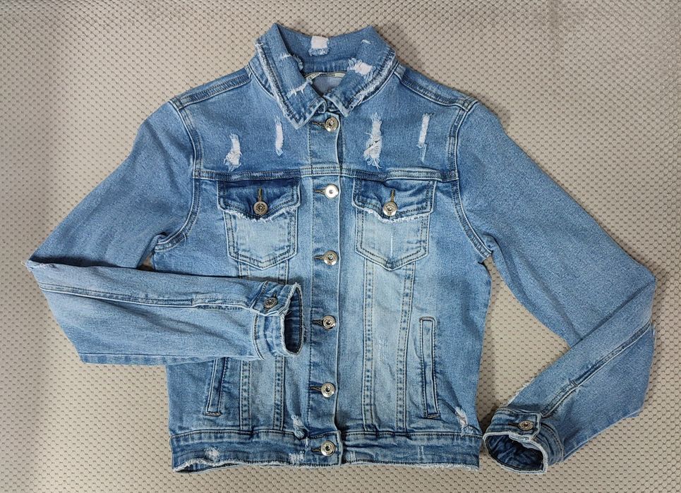 Продавам Якета  за всички сезони