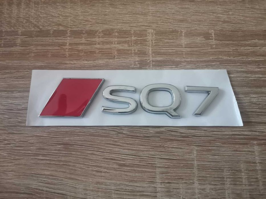 емблема Audi SQ7 нов стил сребристо с червено