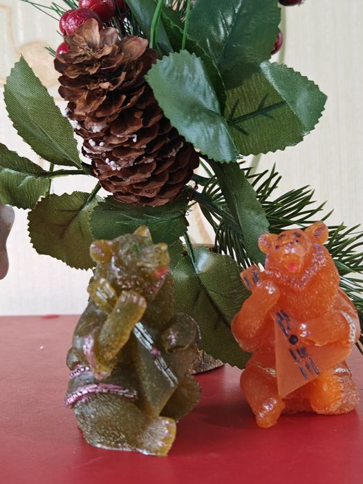 Продам медведя из эбоксидной смолы.