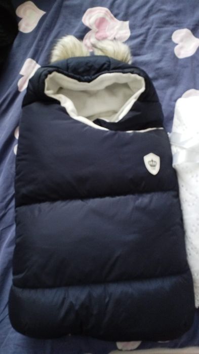 Продам зимний кокон.Очень теплый.На выписку отличный вариант.