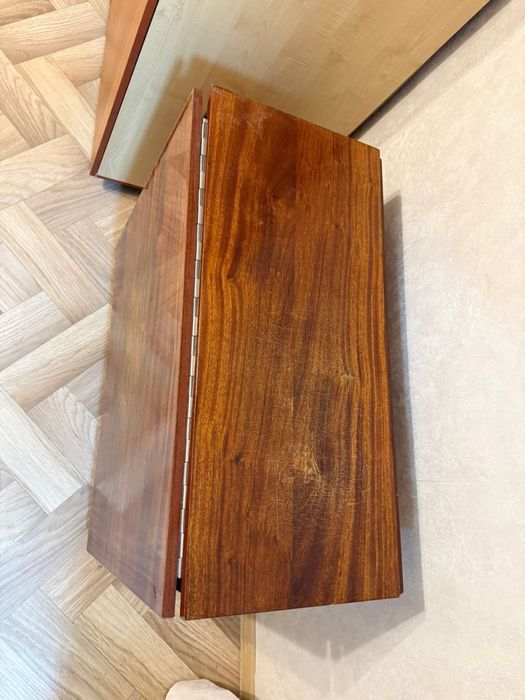 Стол книжка.