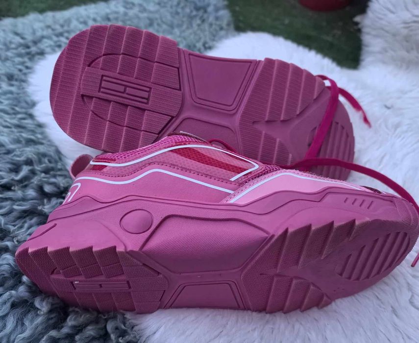 Tommy Hilfiger оригинални дамски сникърси 38