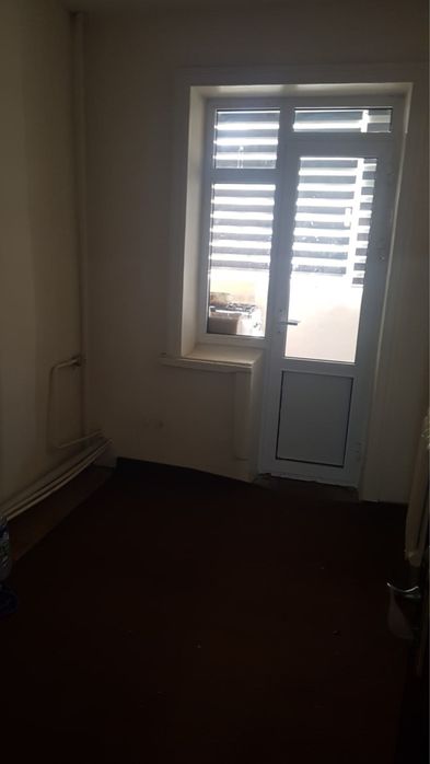 Sotiladi dom 4 mikrarayon3 xona4 qavat Narxi 380mln hokimyad ro’parasi