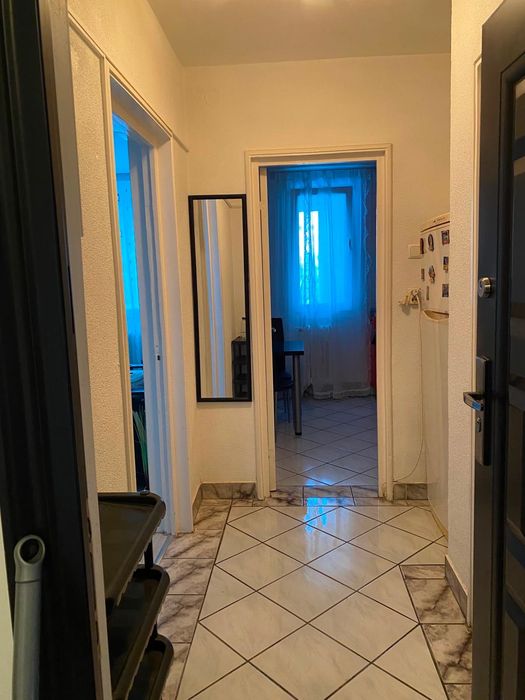 Inchiriez apartament 2 camere, zona Matei Ambrozie