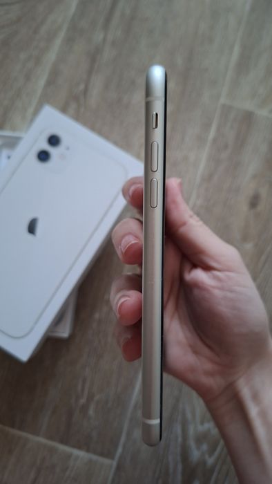 Продам айфон 11, в ремонте не был